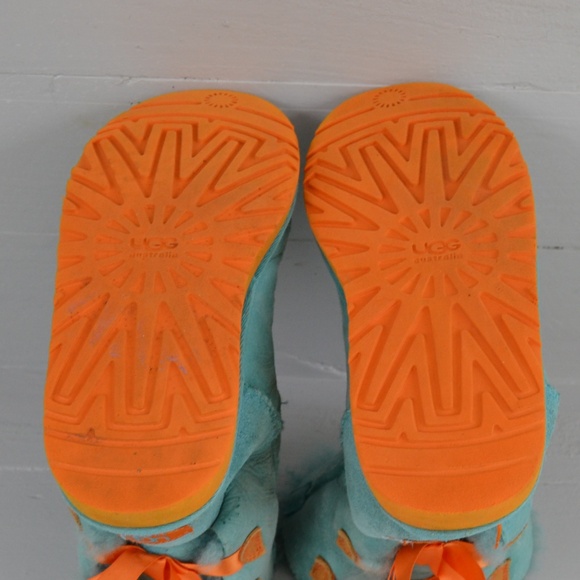 UGG Bailey Bow Boots Kids Sz 3 s/n 3280K Teal - Picture 6 of 7